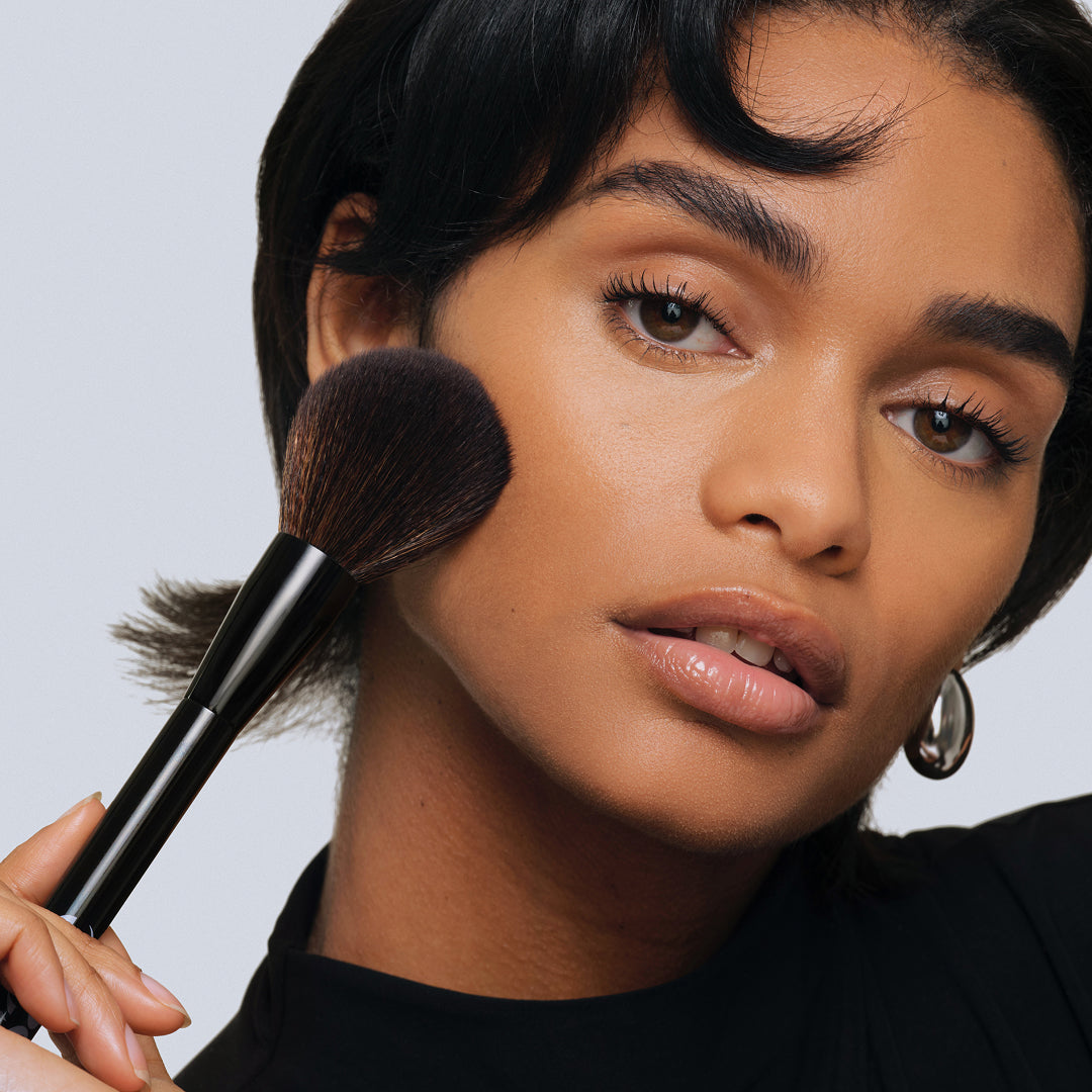 The All-Over Powder Brush - Image 6